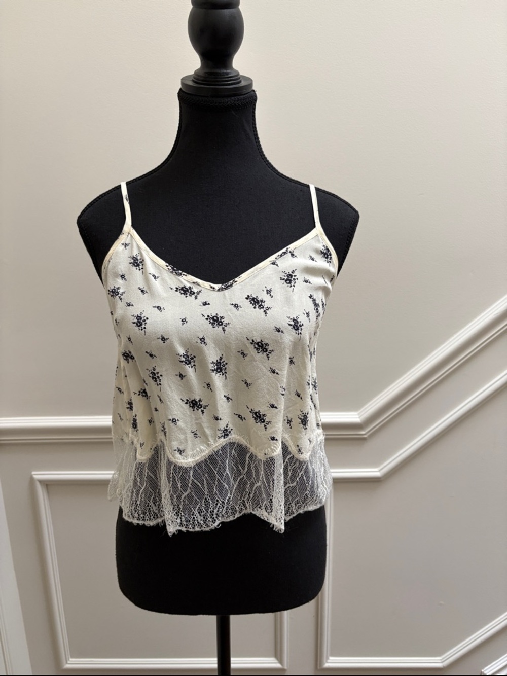 Aritzia Wilfred Chimere Camisole 100% Silk Size s - Picture 4 of 7